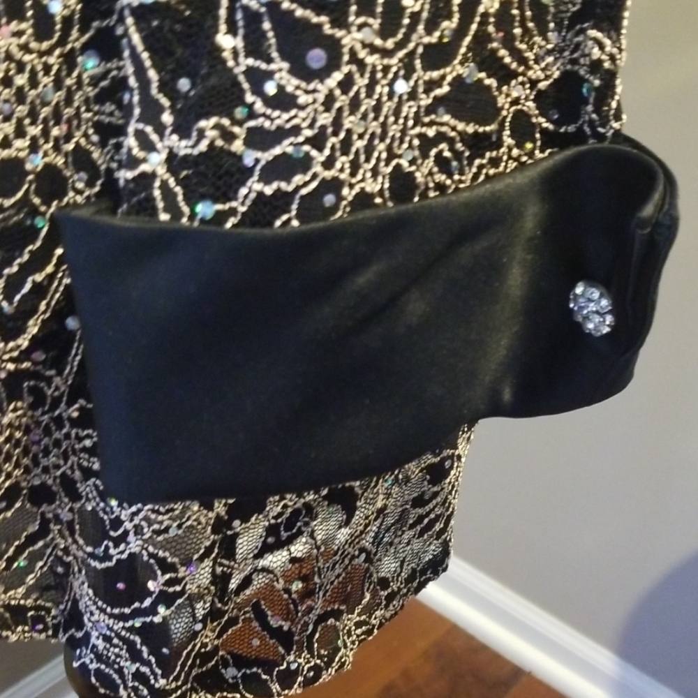 Dressbarn collection mesh top with satin collar - Picture 7 of 7